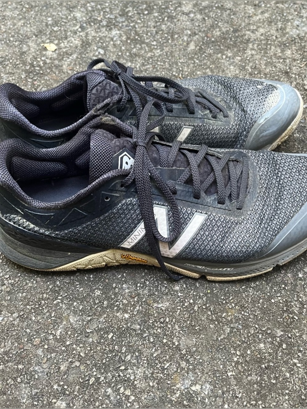 New balance minimbus 40 v1 trainer sneakers athletic shoes men’s size 12